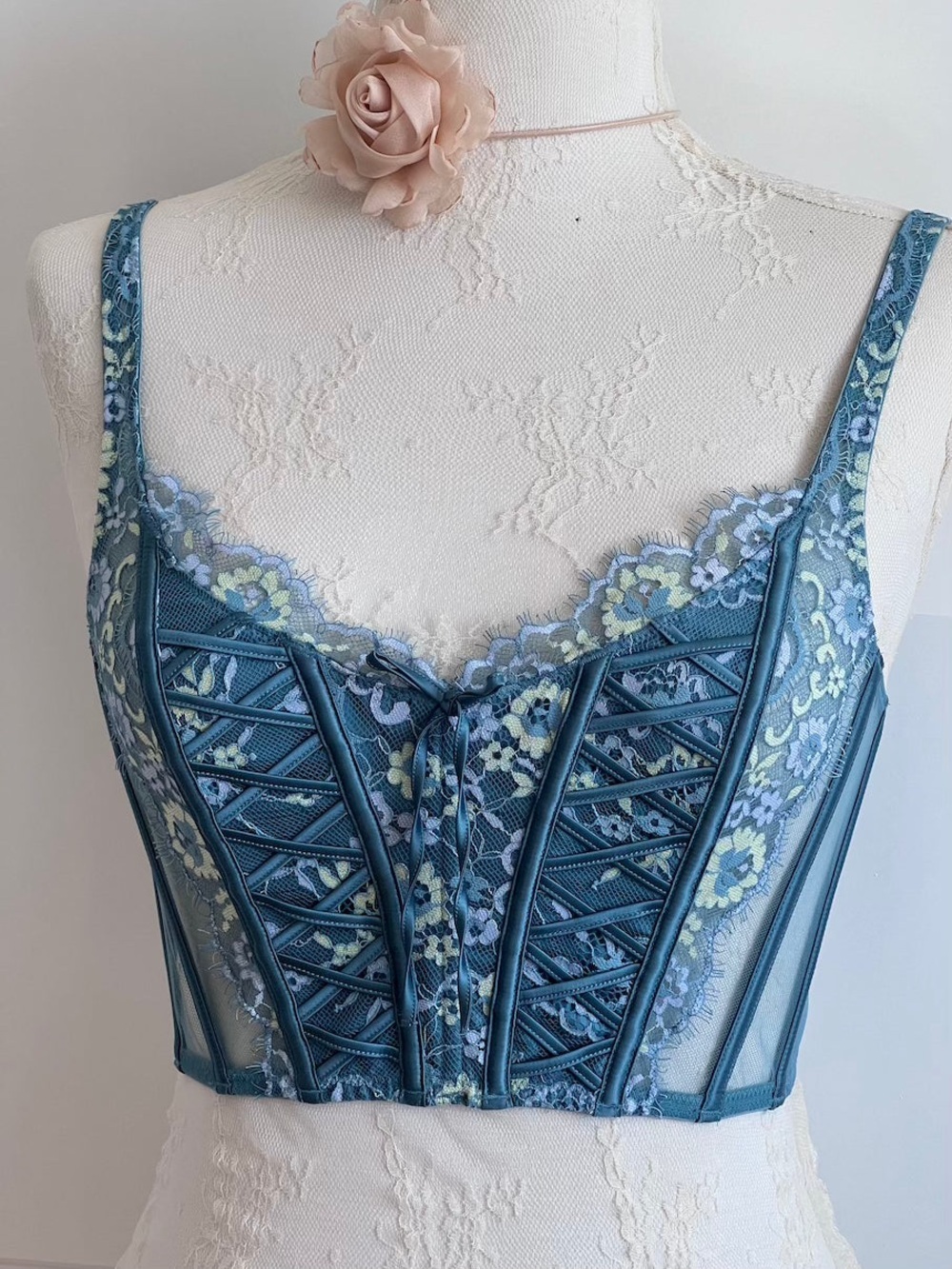 Victoria’s Secret Blue Lace Corset‑Style Bra Size Large Y2K Coquette Cottagecore - Picture 1 of 8